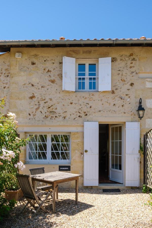Gites Le Mathelin Lamothe-Montravel Exteriör bild
