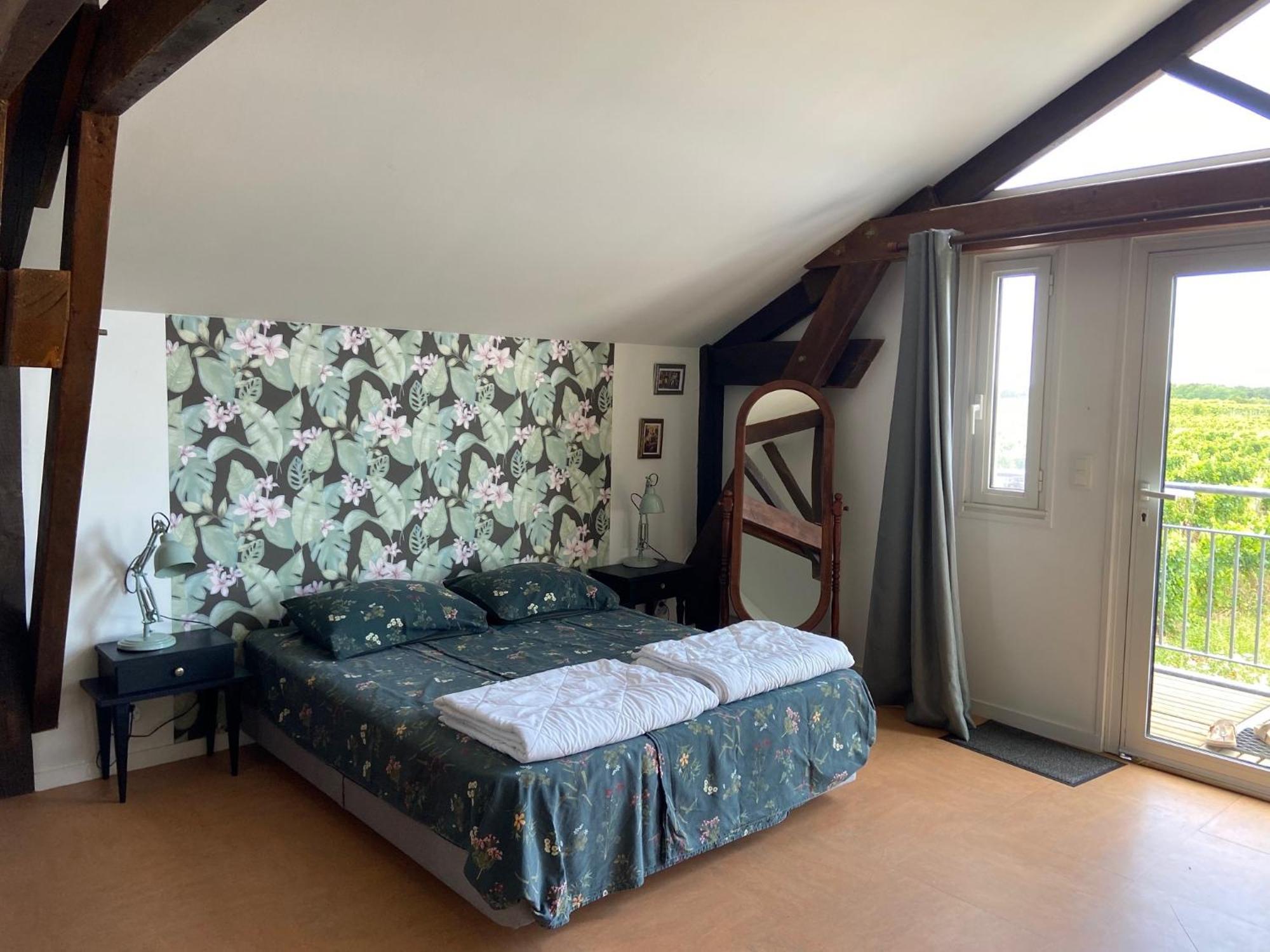 Gites Le Mathelin Lamothe-Montravel Exteriör bild